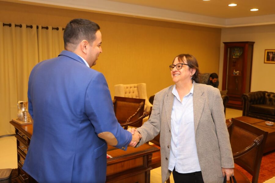 Convenio de cooperación interinstitucional entre la Gobernación Central y Decidamos